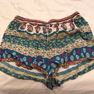 American eagle shorts size large